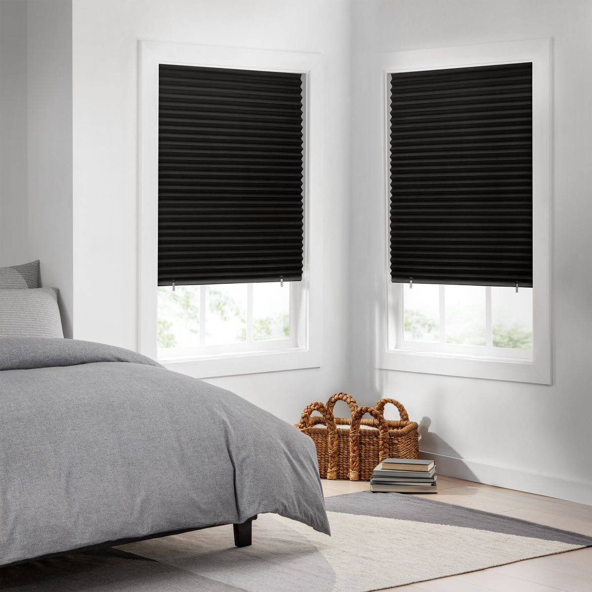 15 Incredible Black Mini Blinds for 2024