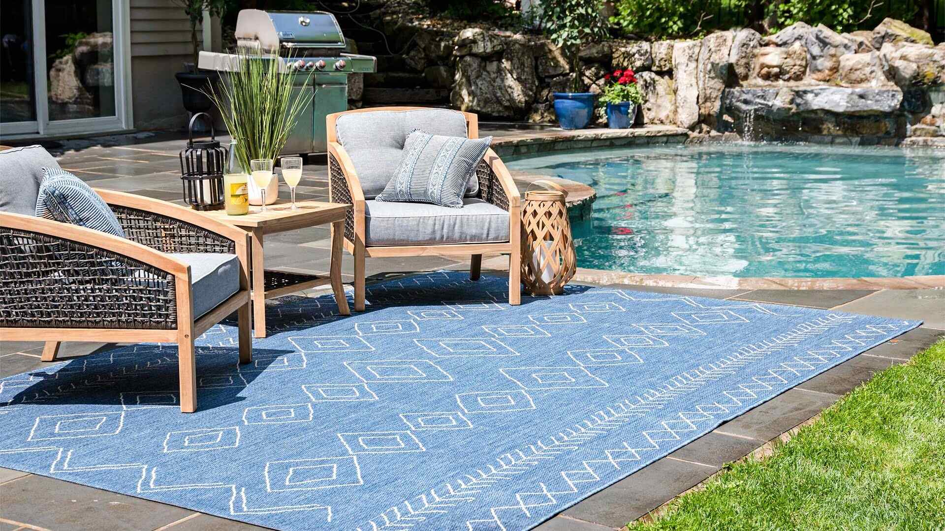 8 Amazing Outdoor Patio Rugs for 2024
