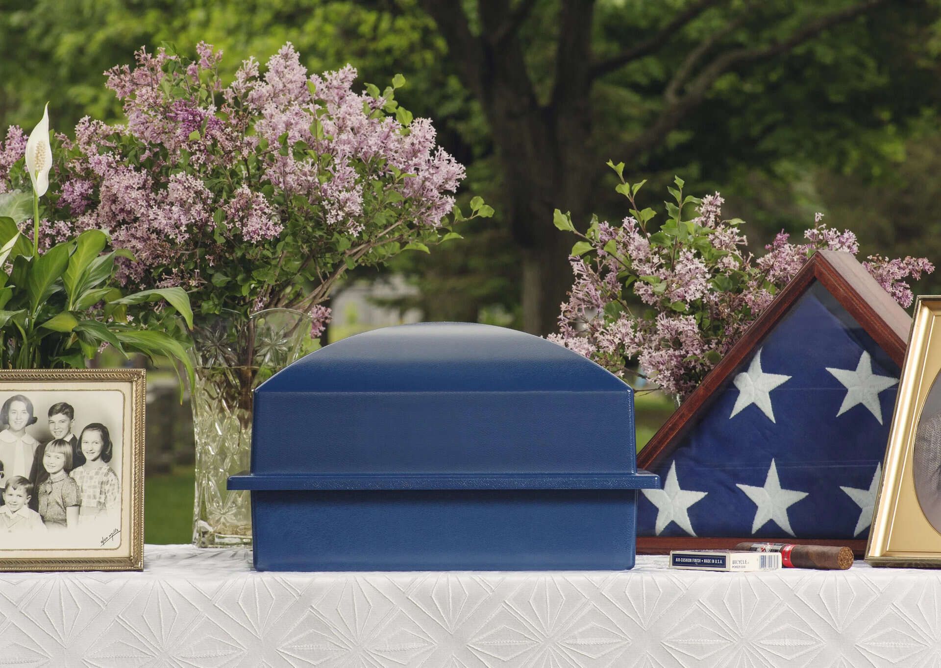 8 Best Urns For Burial For 2024