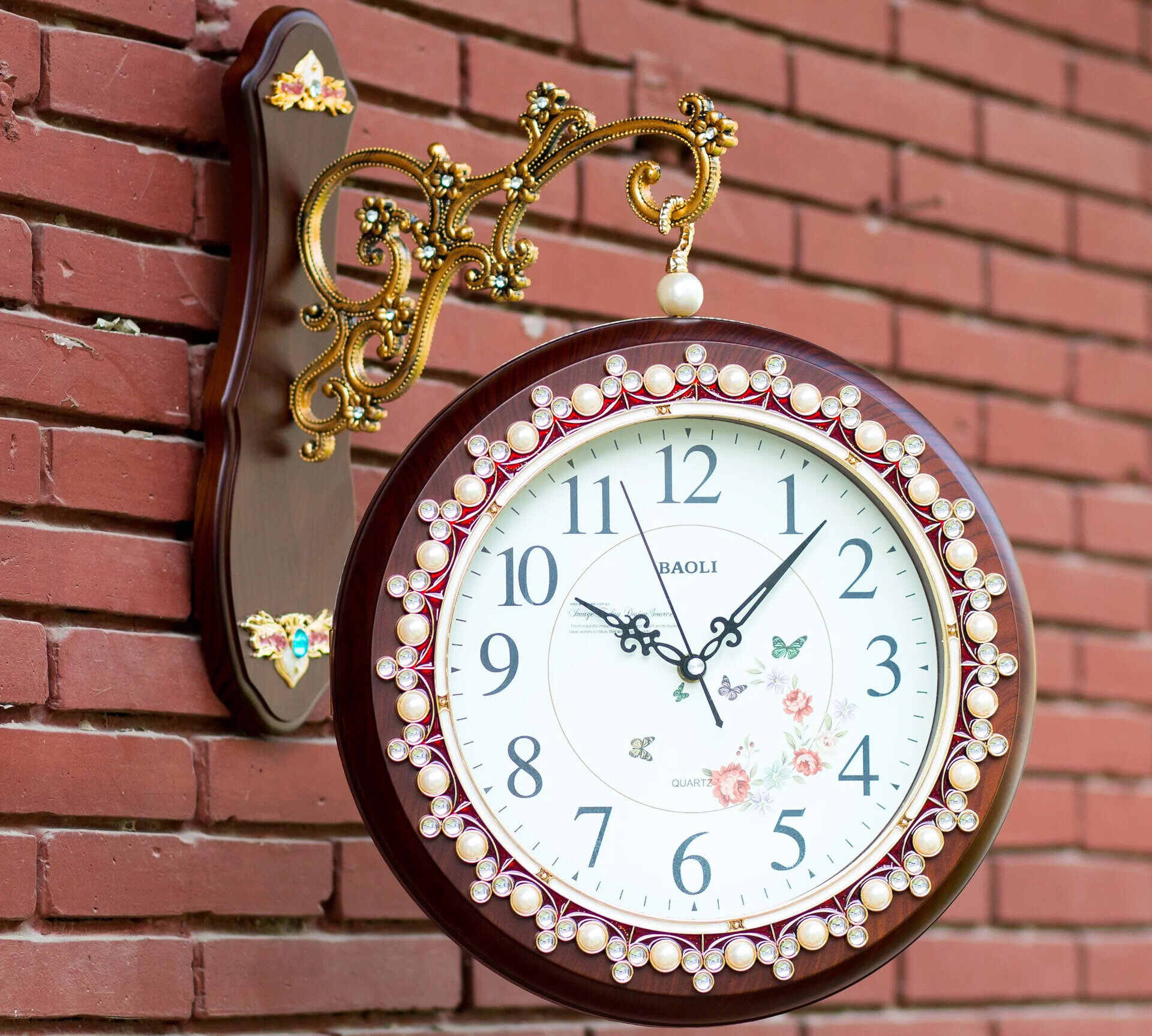 9 Amazing Double Sided Wall Clock for 2024