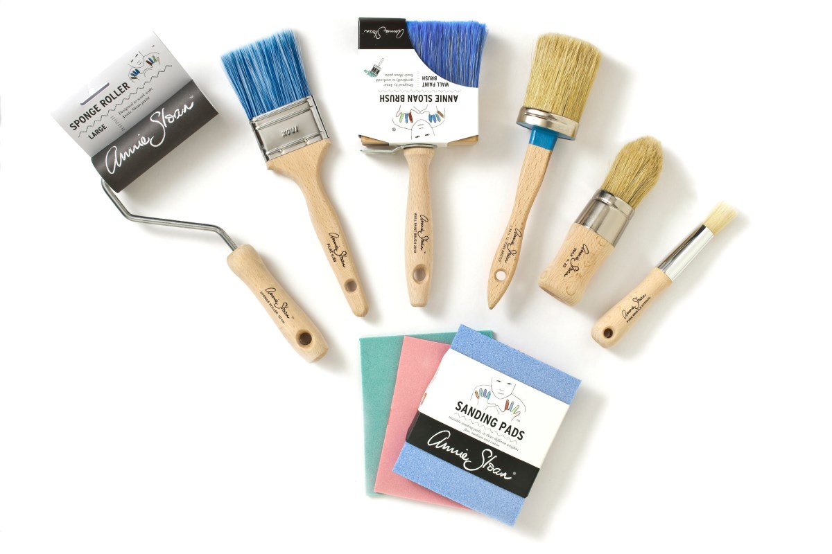 Chalk Wax Paint Brush Set 3 Brushes Starter Kit Furniture Painting Large  and Small Brushes Stencil Brush Round, Flat & Pointed 