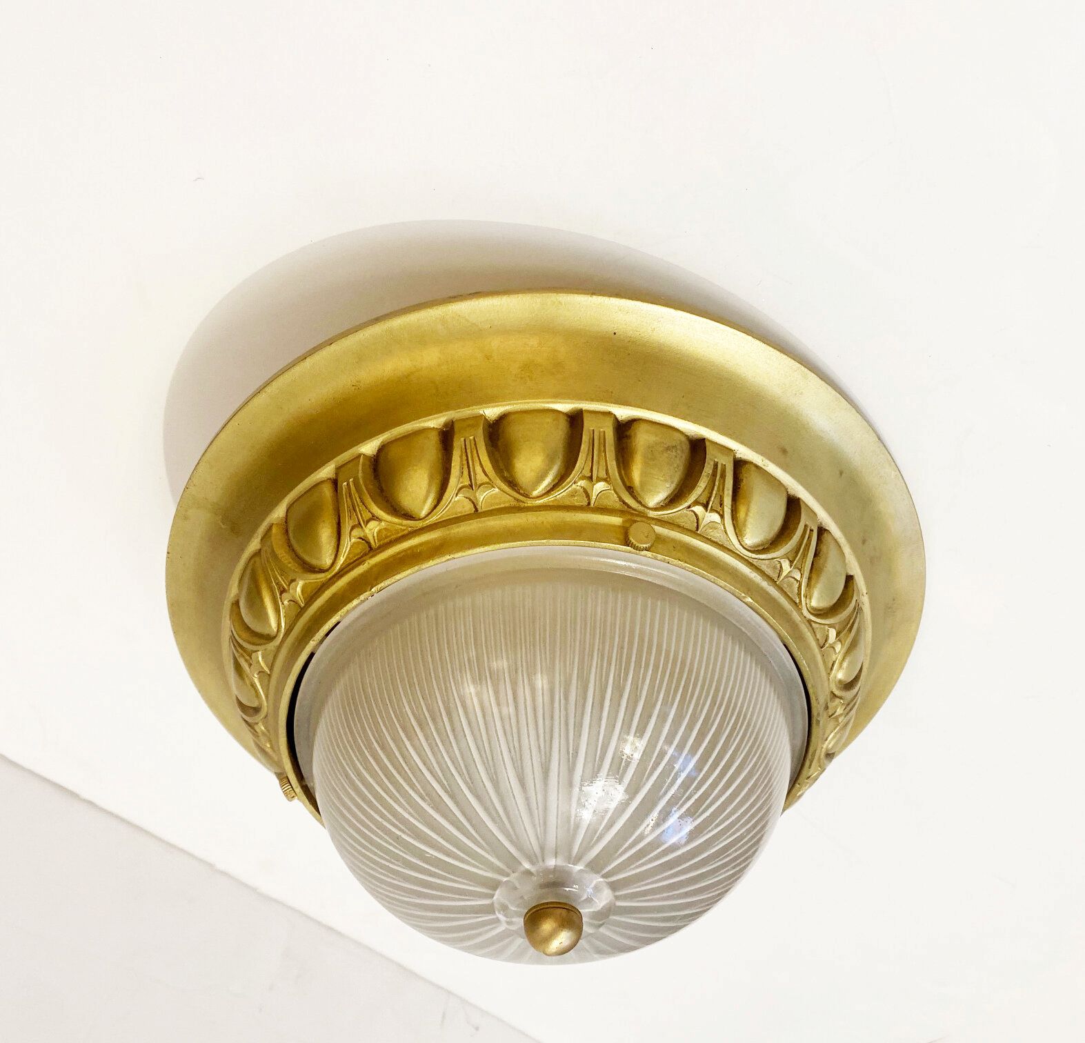 antique bronze finish ceiling light        <h3 class=