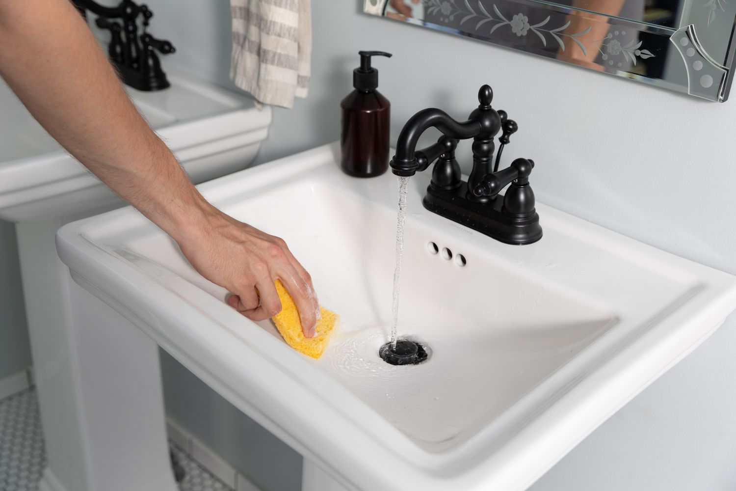 How Do You Clean A Porcelain Sink