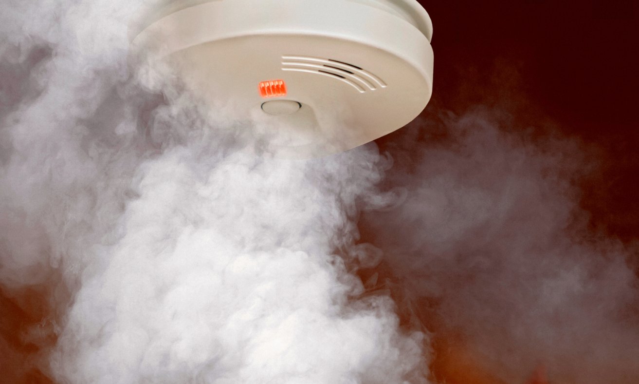 How Does An Ionization Smoke Detector Work?