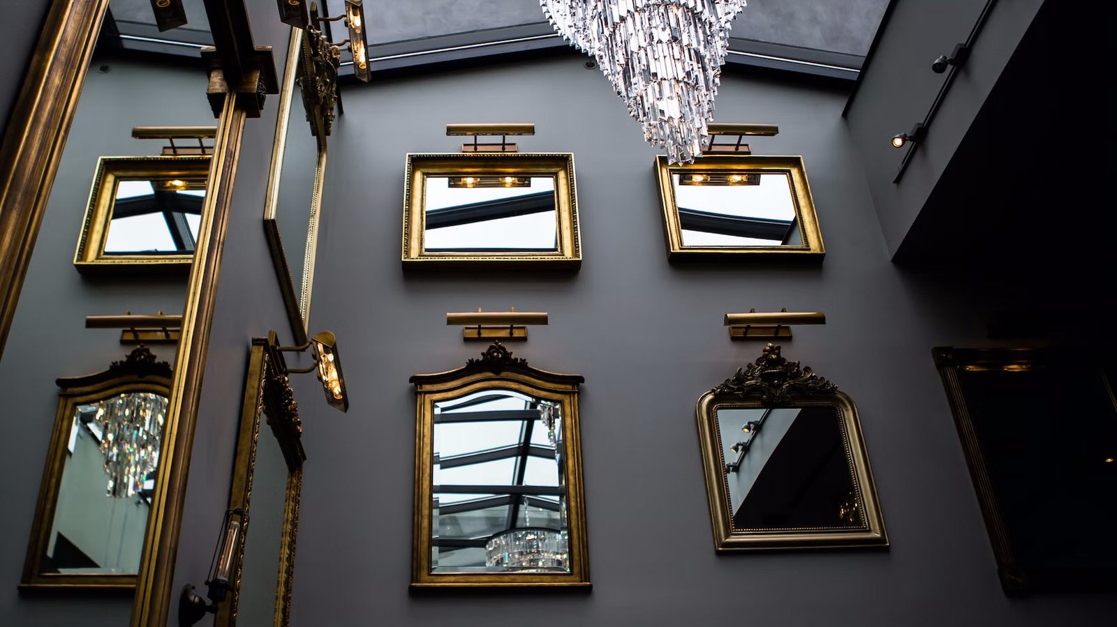 How Many Mirrors Can You Have In A Room