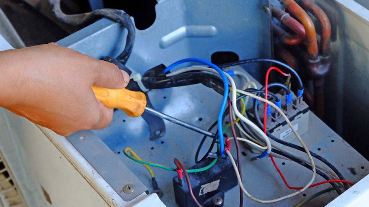 https://storables.com/articles/how-much-does-it-cost-for-an-hvac-service-call/