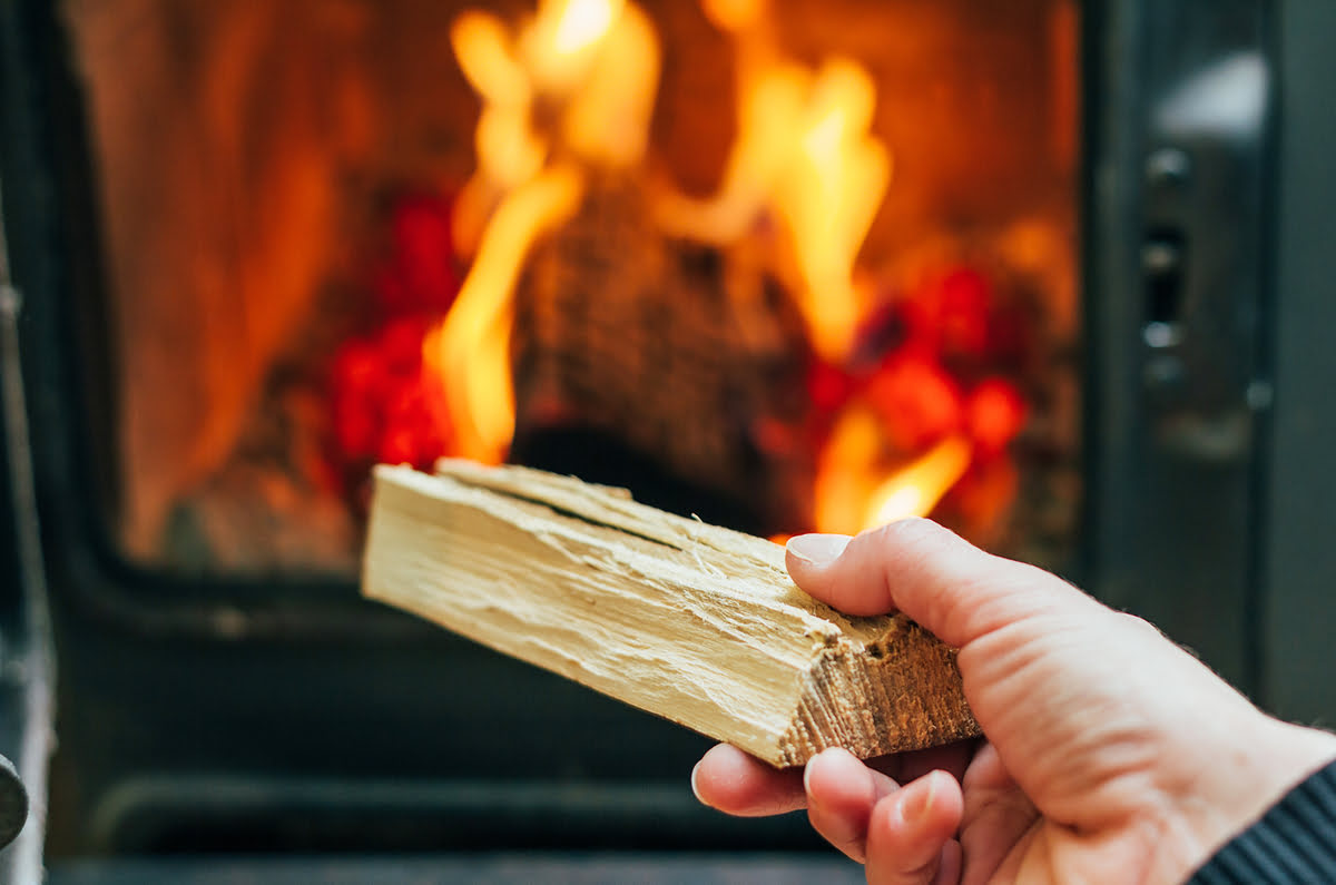 How Much Wood Should You Put In A Fireplace