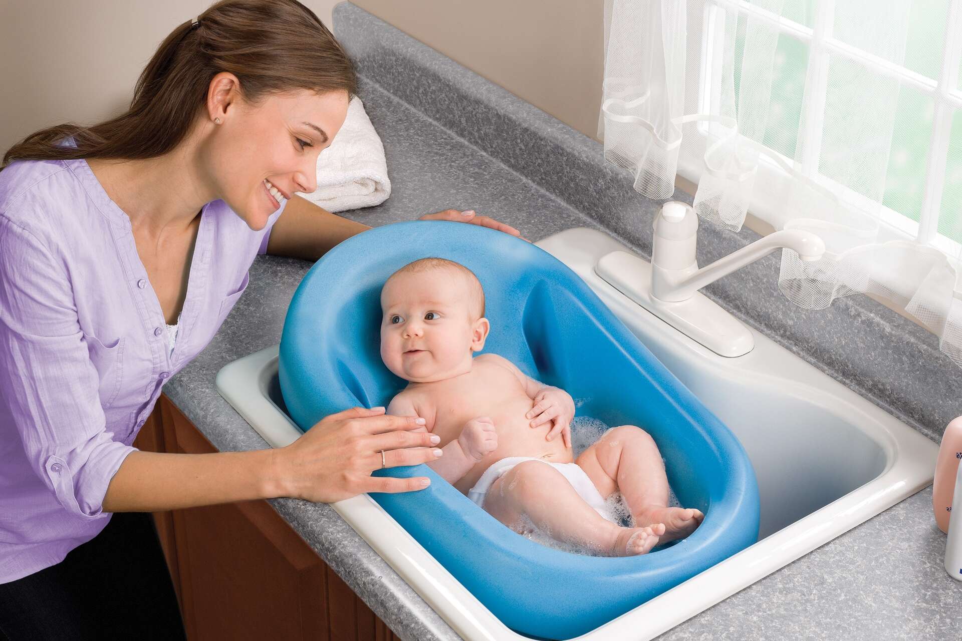 How To Bathe A Baby In The Sink