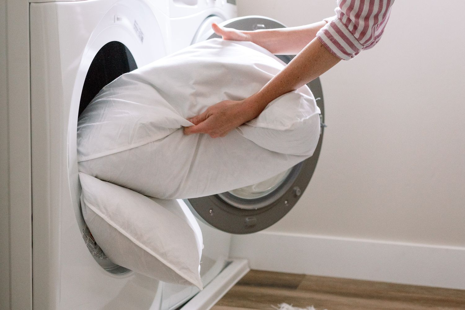 How To Bleach Pillows In Washing Machine