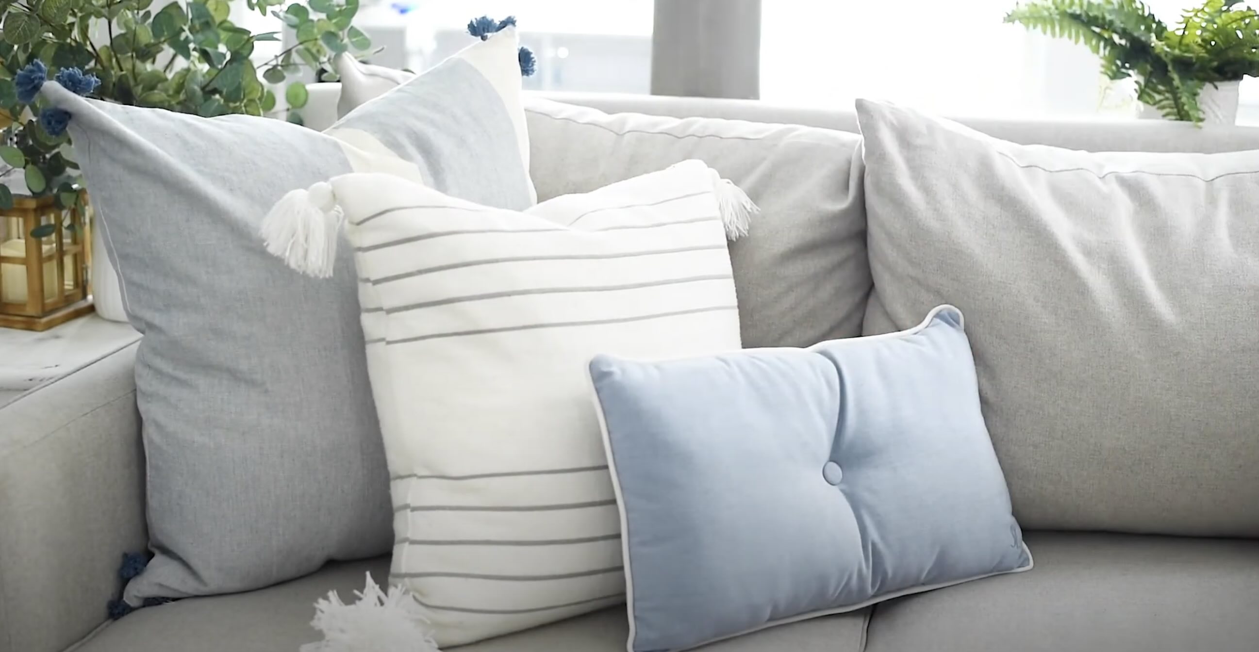 How To Choose Pillows For Sofa