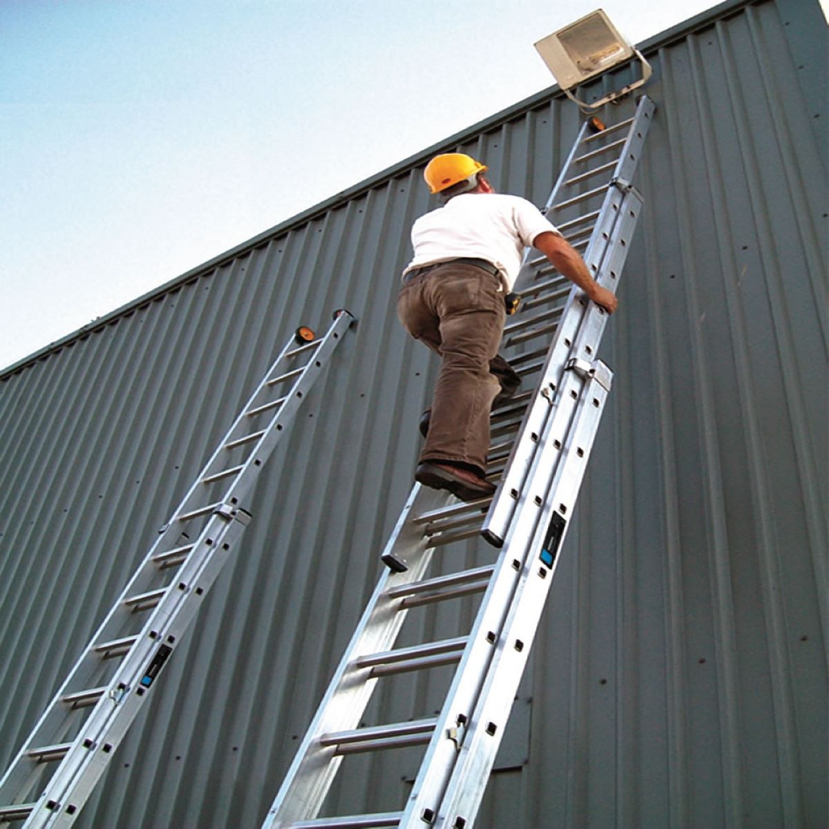How To Choose The Right Extension Ladder For Your Needs