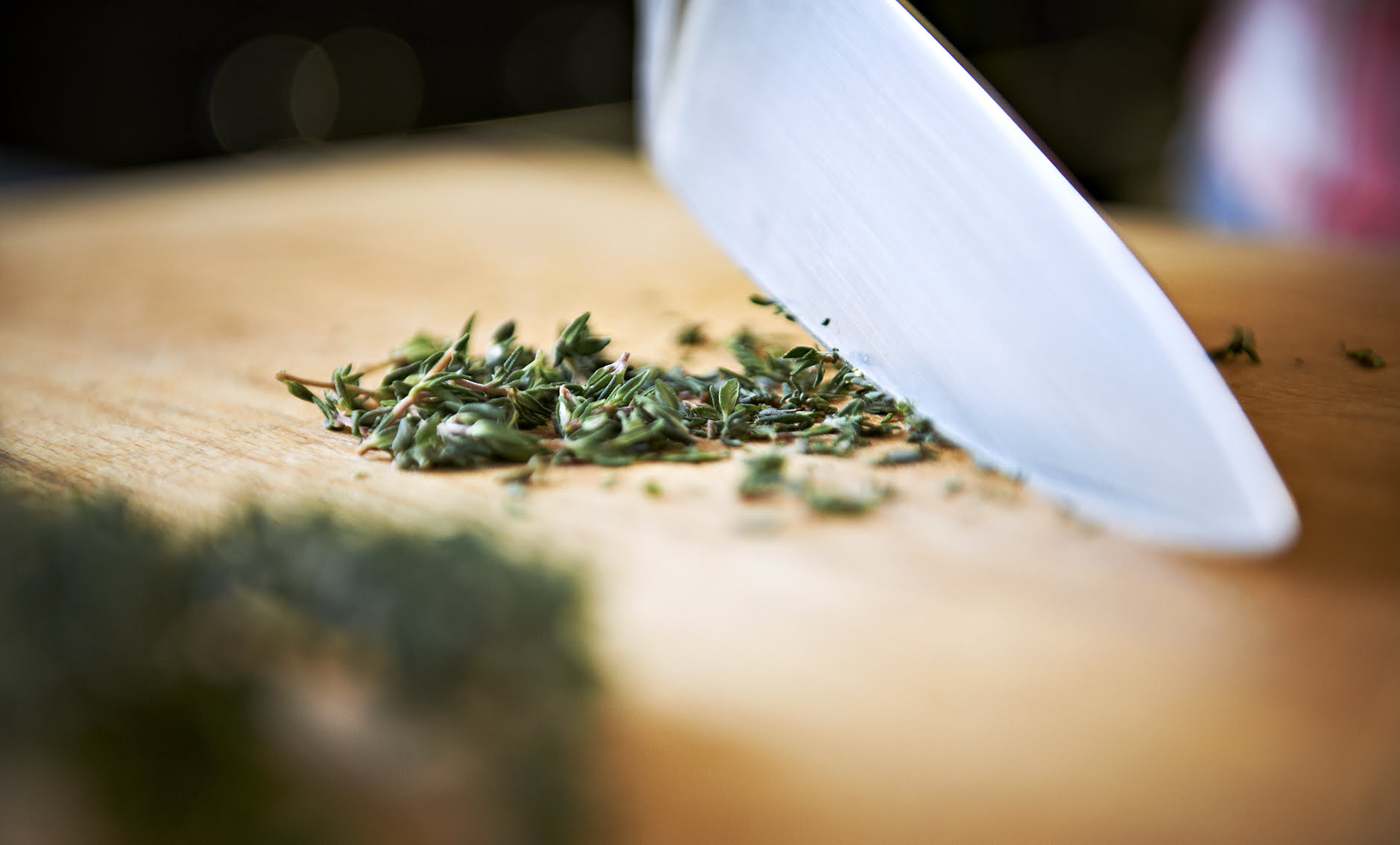 How To Chop Thyme