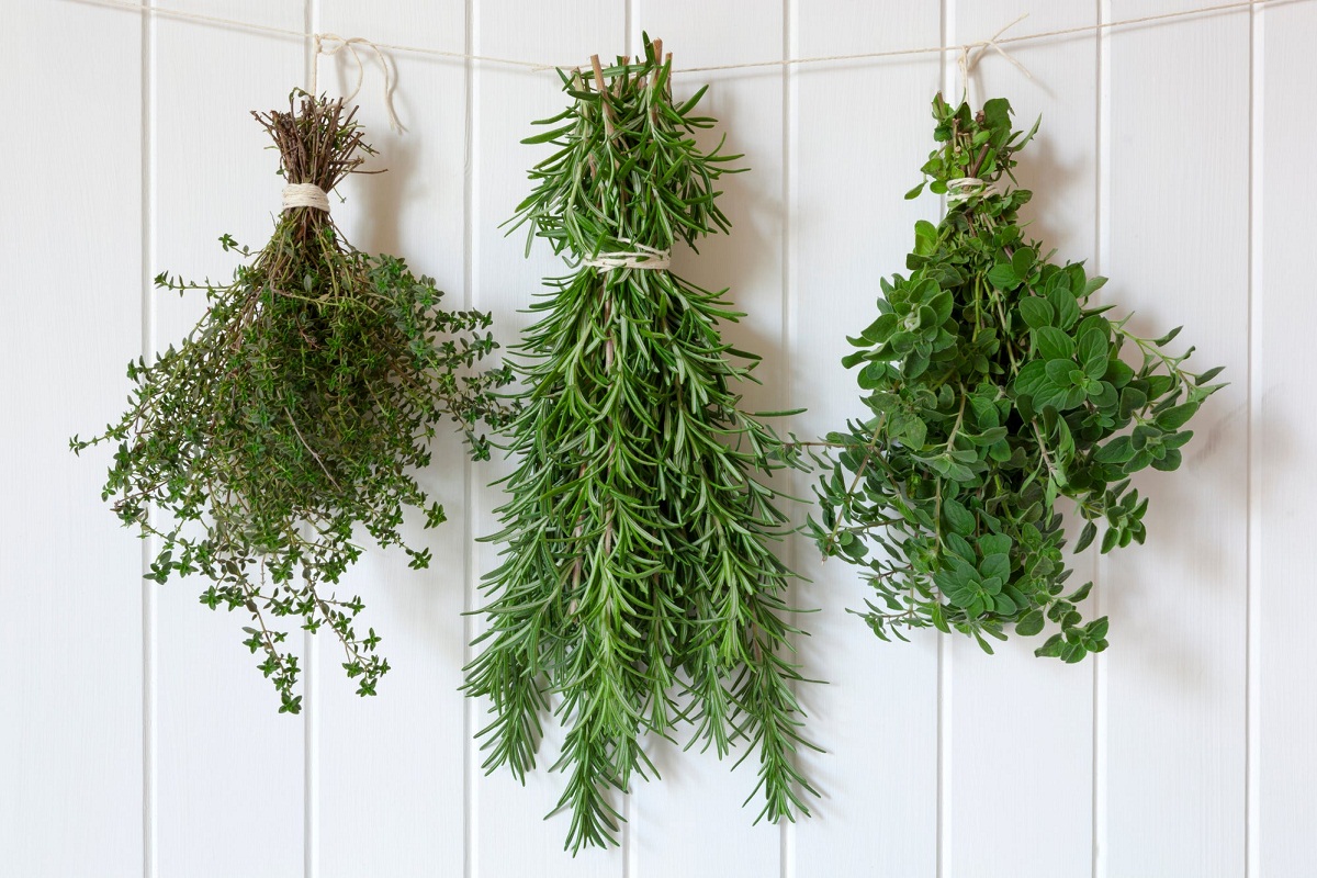 How To Clean Fresh Thyme