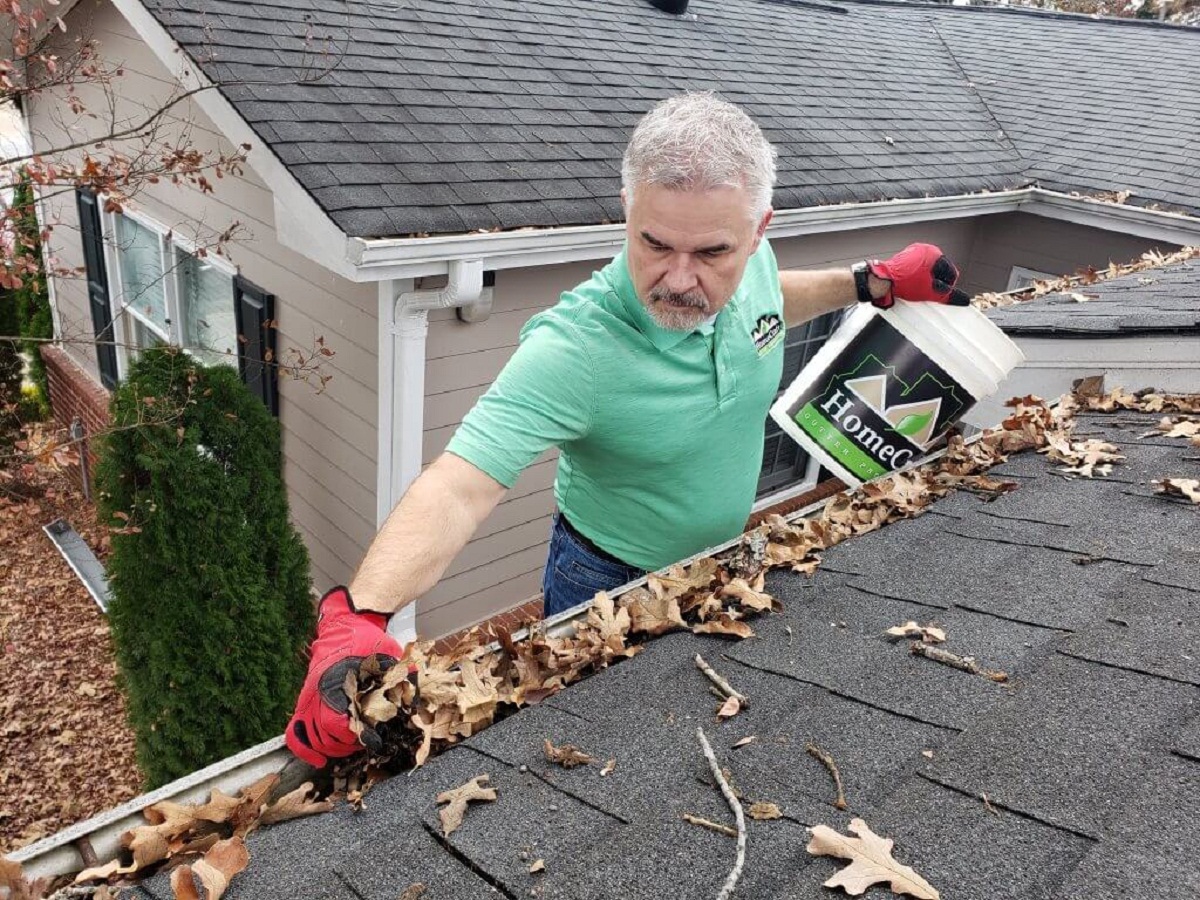 How To Clean Gutters Out
