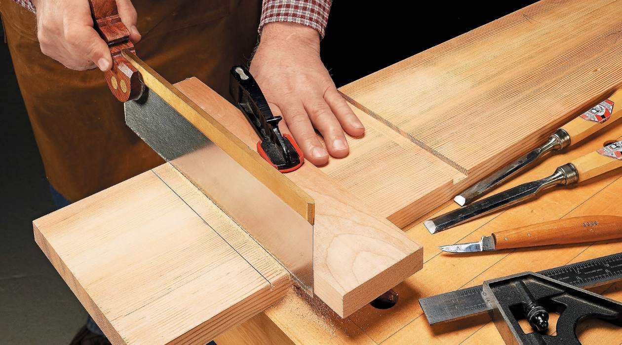 How To Cut A Dado Joint With Hand Tools