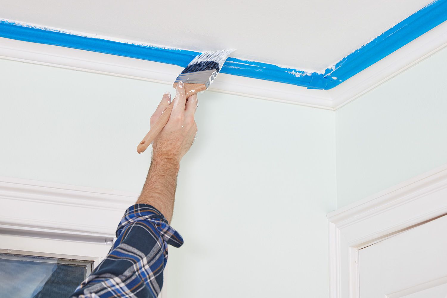 How To Cut In Ceiling Paint