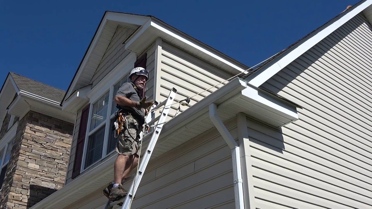How To Descend A Roof Using A Ladder