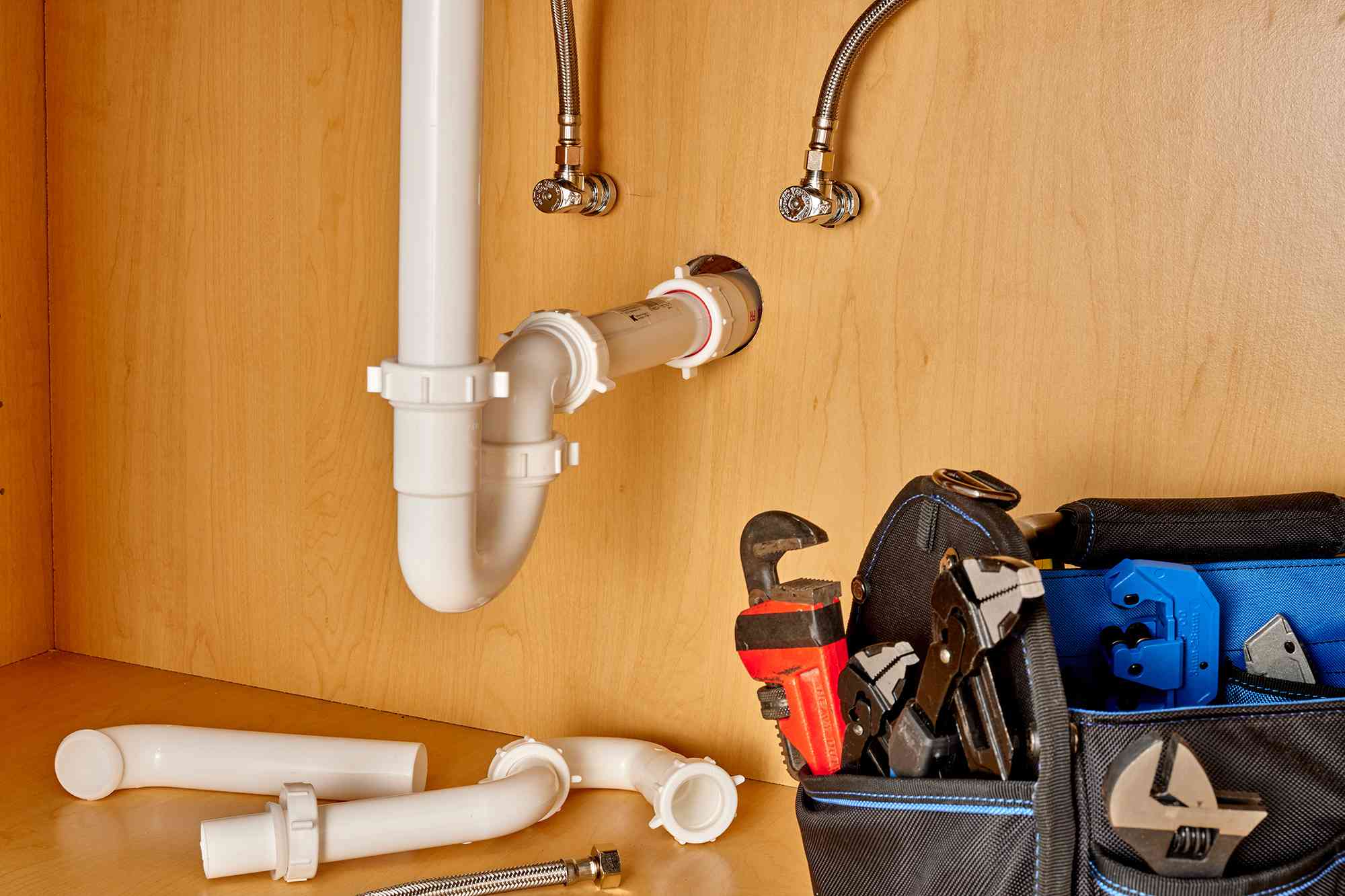 How To Fix Leaking Pipe Under Sink