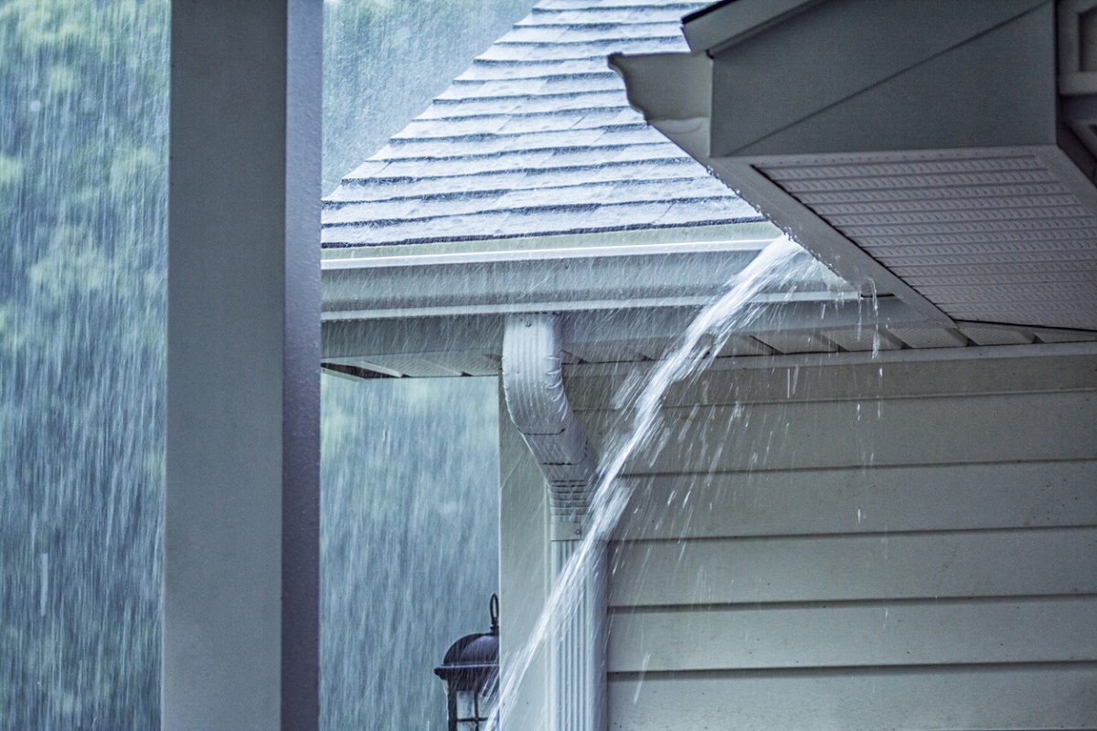 How To Fix Overflowing Rain Gutters
