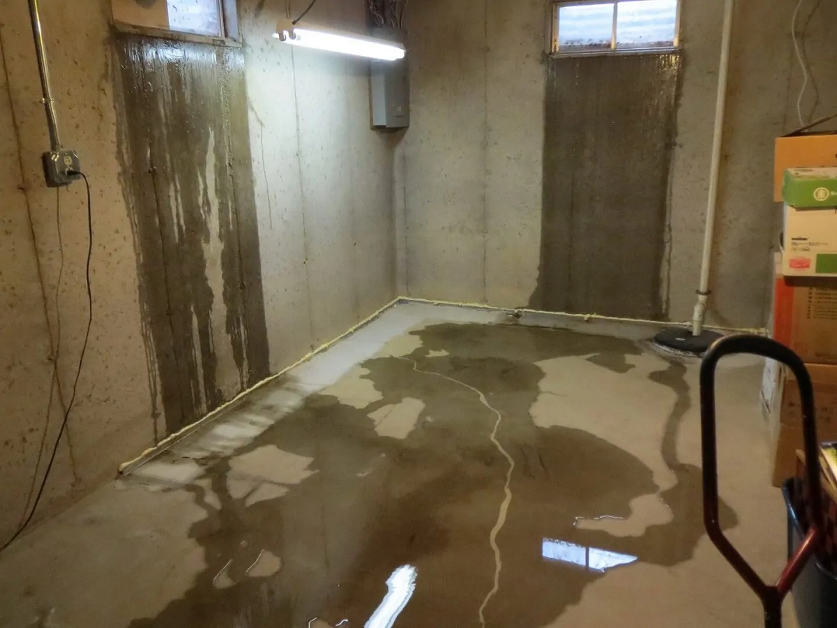 How To Handle A Water Leak In The Basement