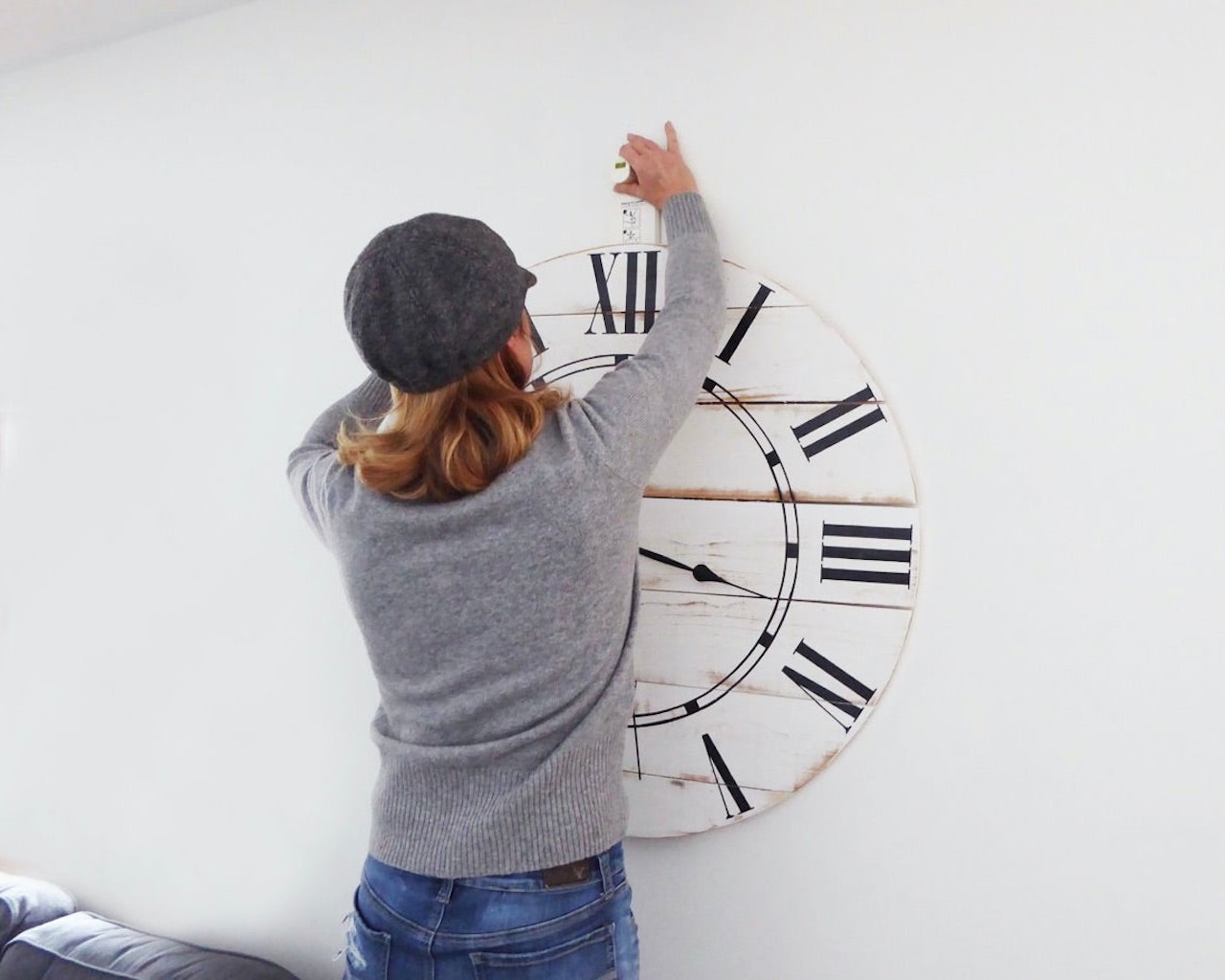 How To Hang A Wall Clock