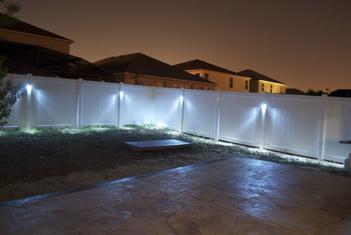 How To Hang Lights On Vinyl Fence