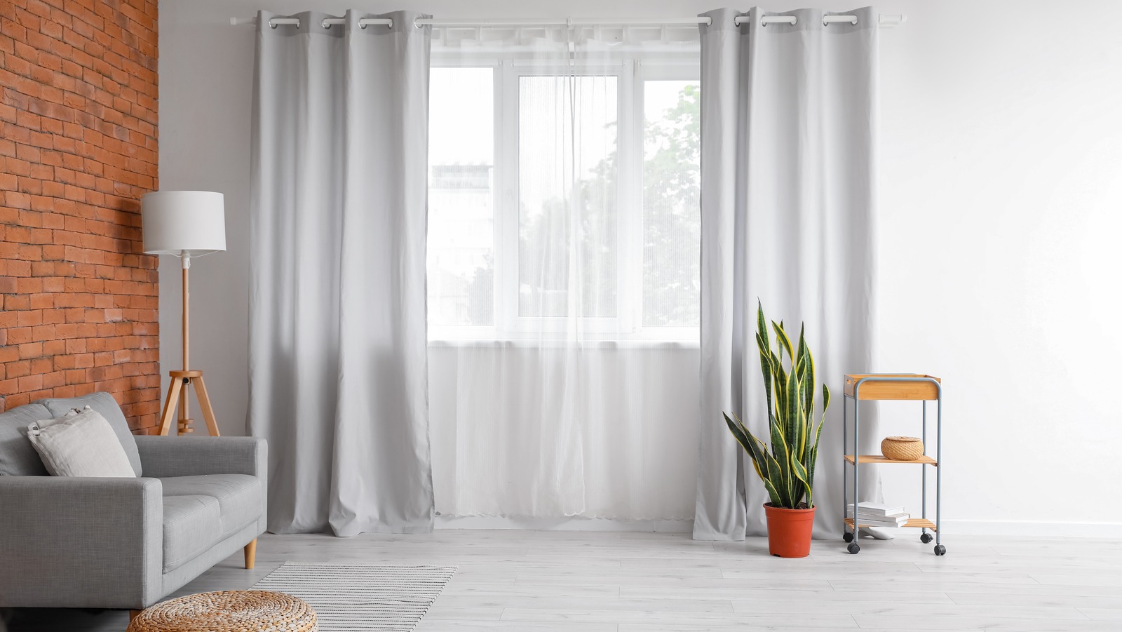 How To Hang Temporary Curtains