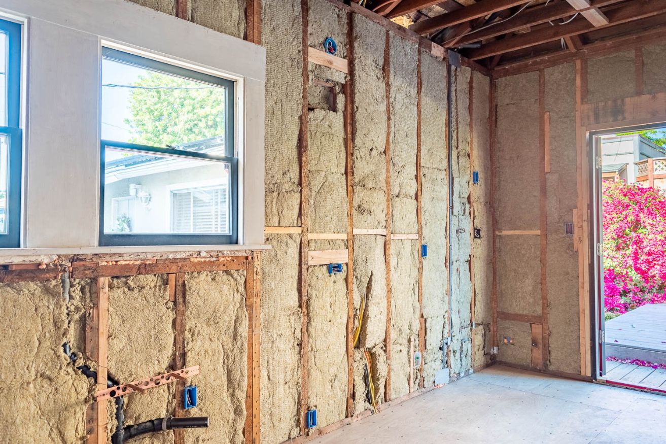 Rockwool Install 101 - @chasereeves Studio Insulation 