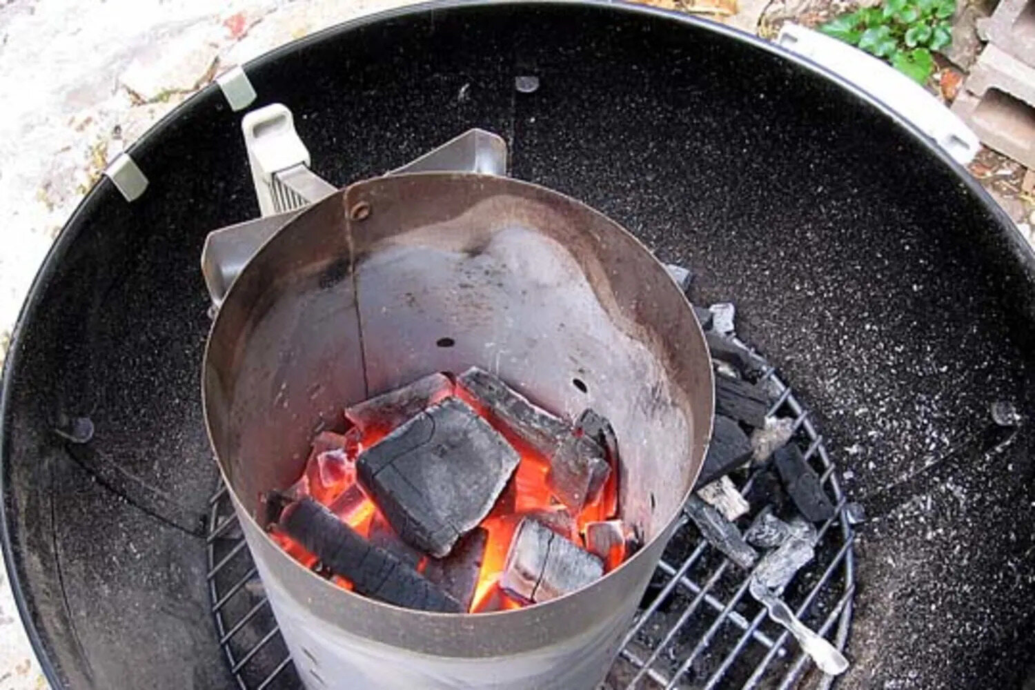 How To Light Charcoal With A Chimney