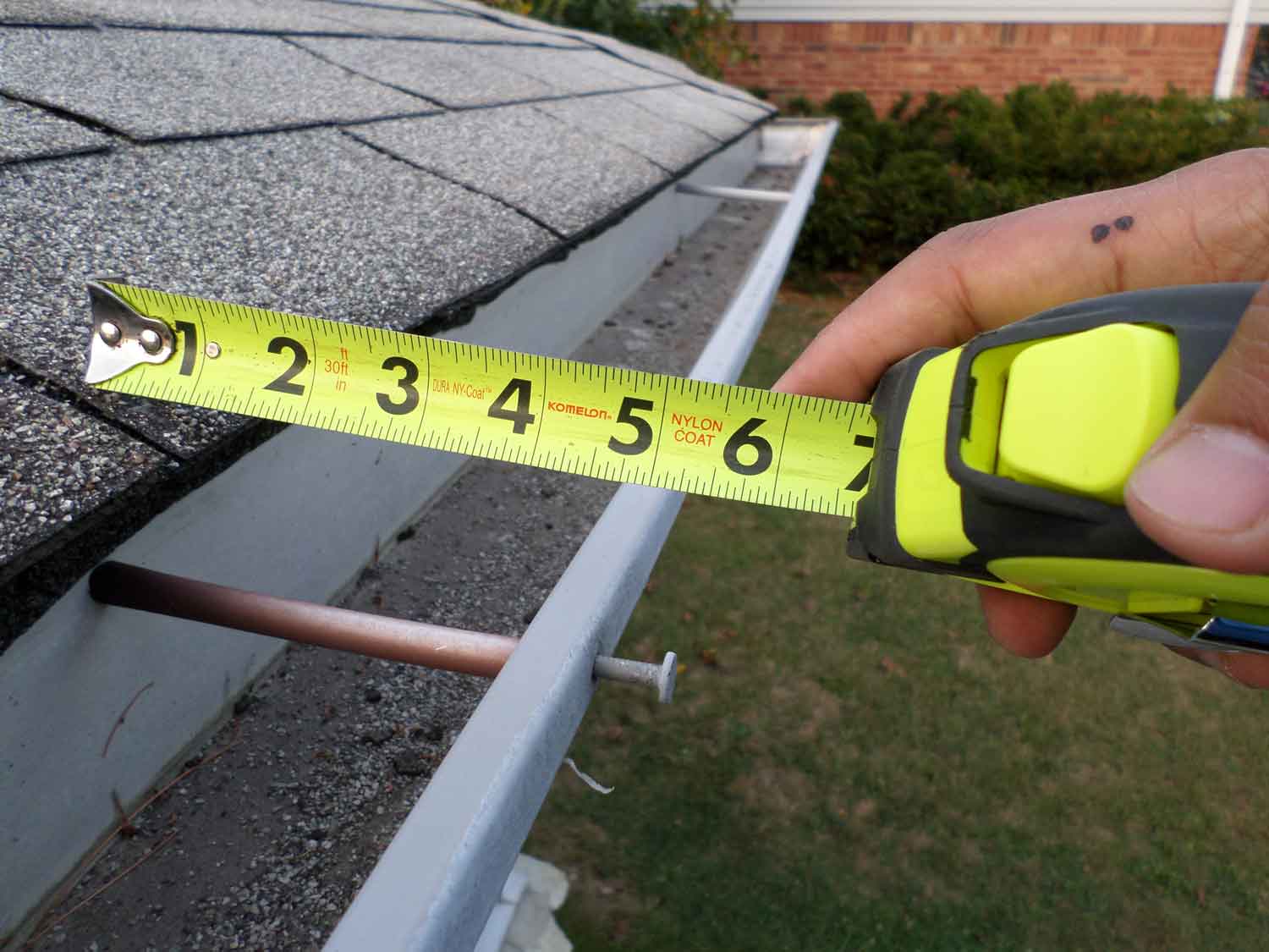 How To Measure Gutters