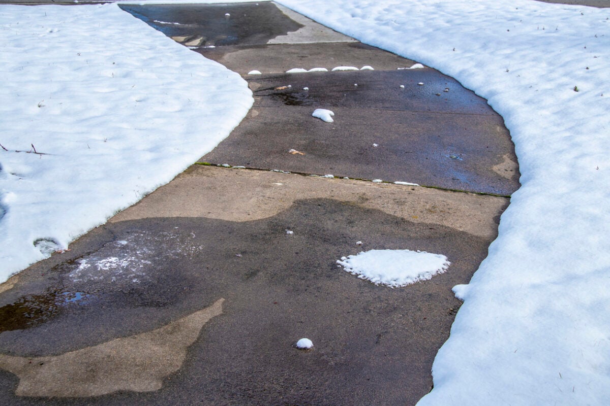 How To Melt Ice On Driveway