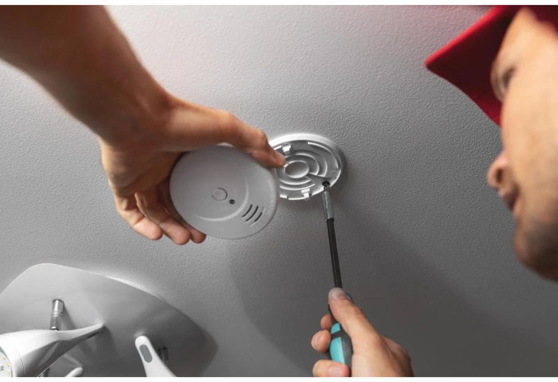 How To Mount A Smoke Detector