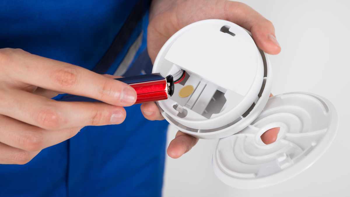 How To Open A Smoke Detector