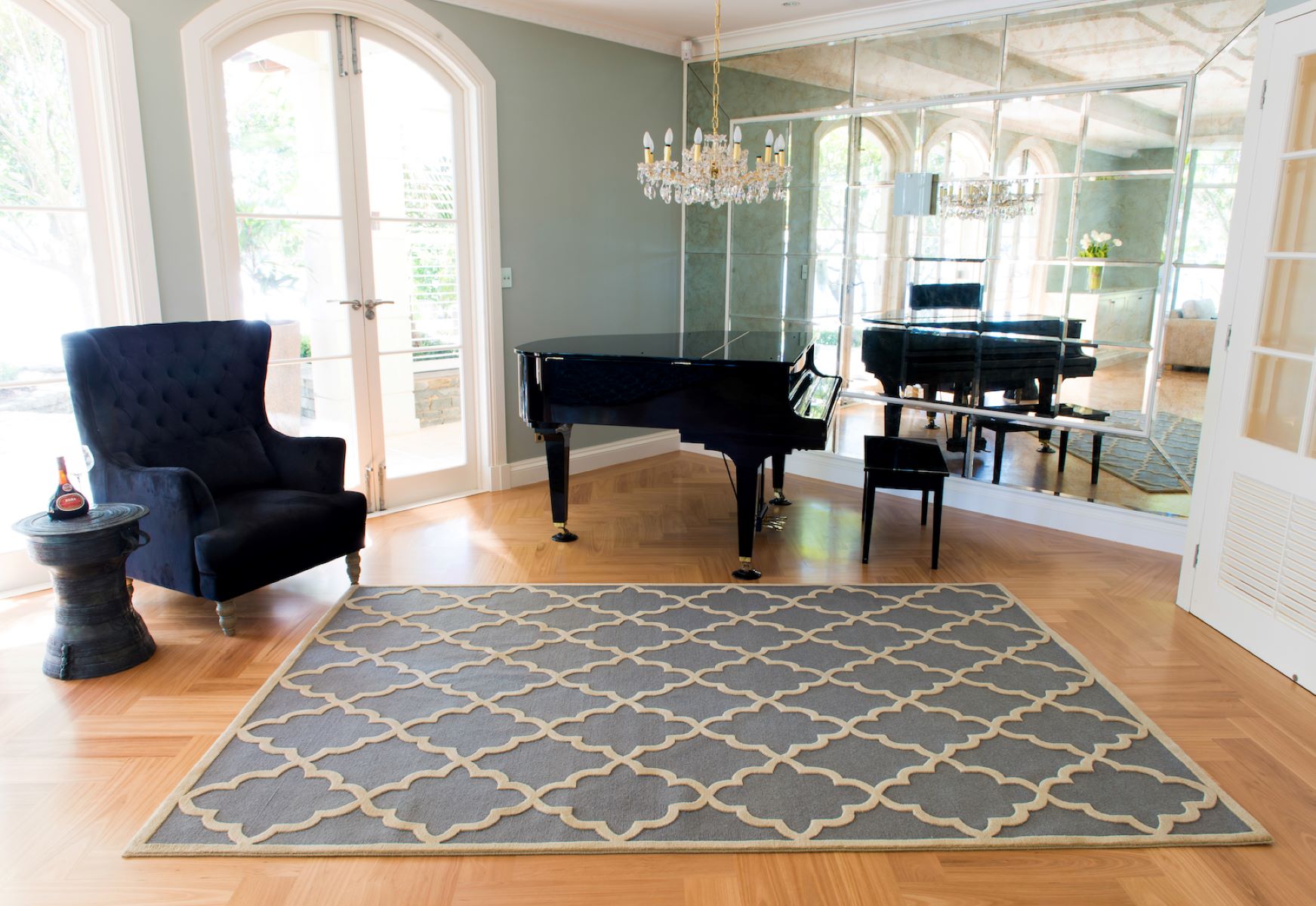 How To Place Area Rugs On Hardwood Floors
