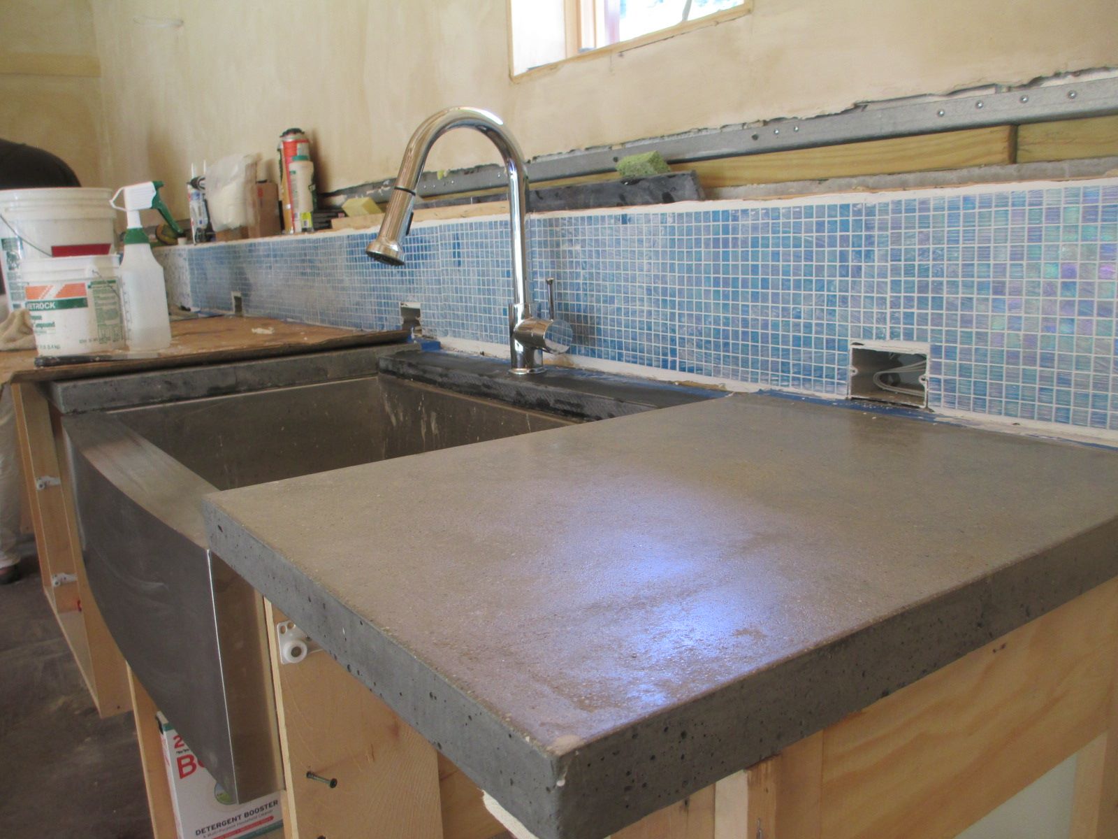 How To Pour Concrete Countertops In Place