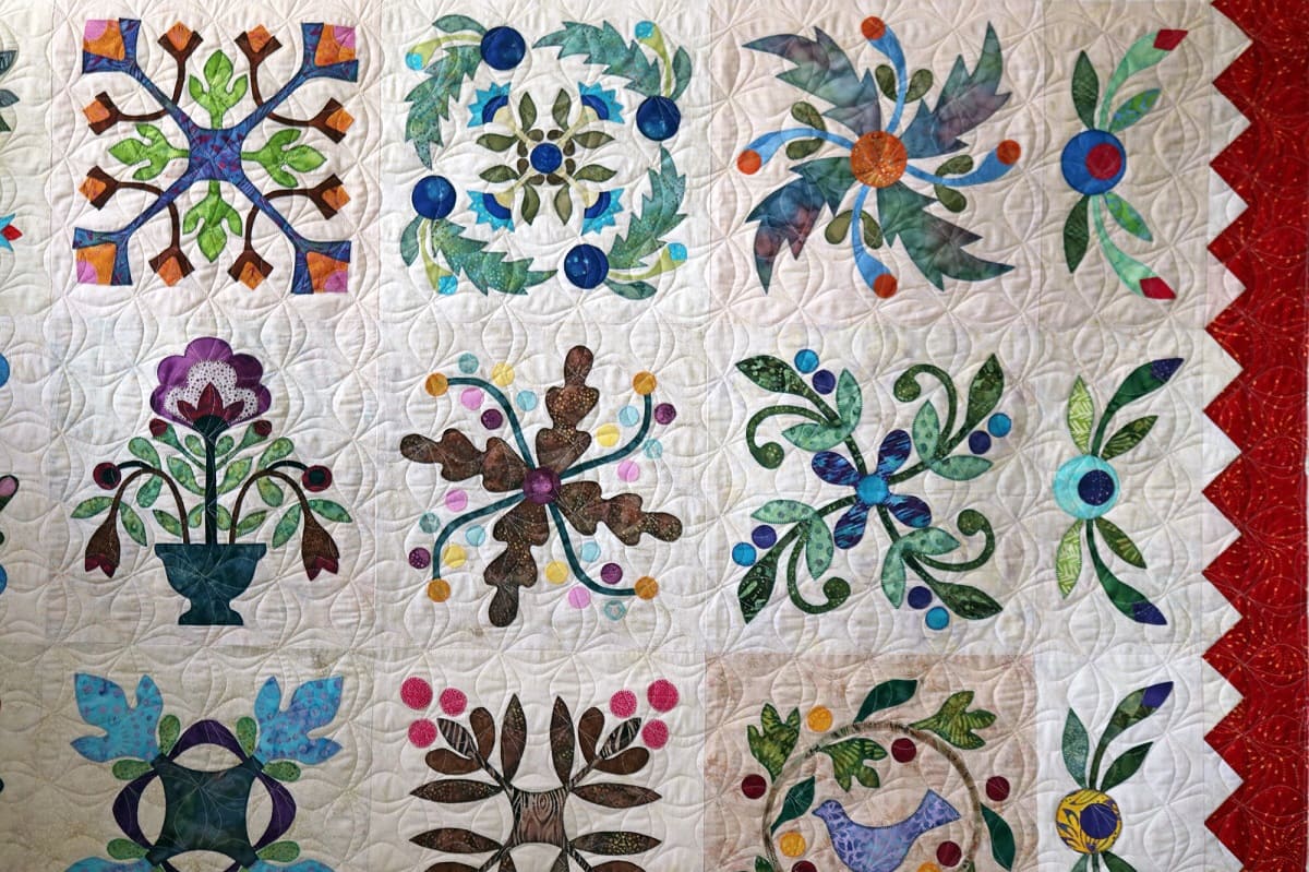 How To Quilt Applique Patterns?