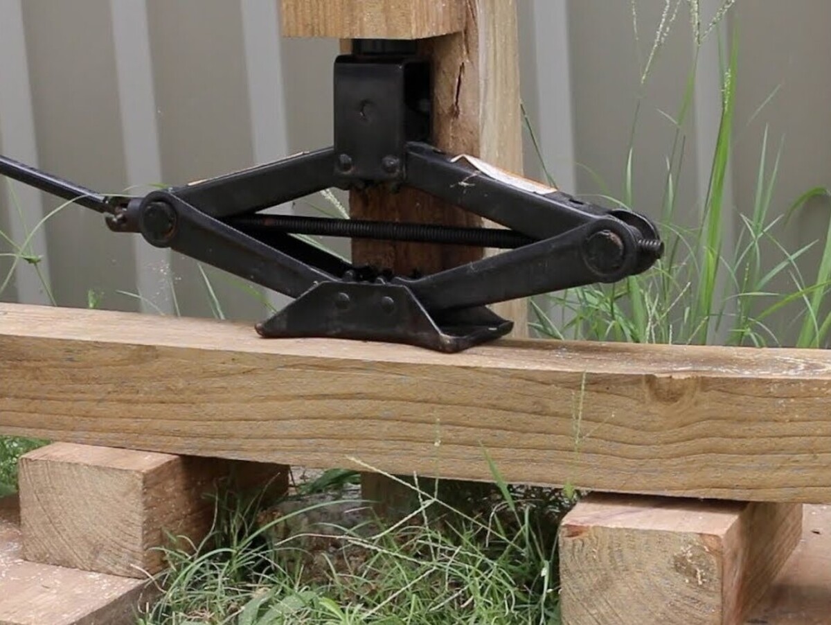 How To Remove Fence Post With Car Jack