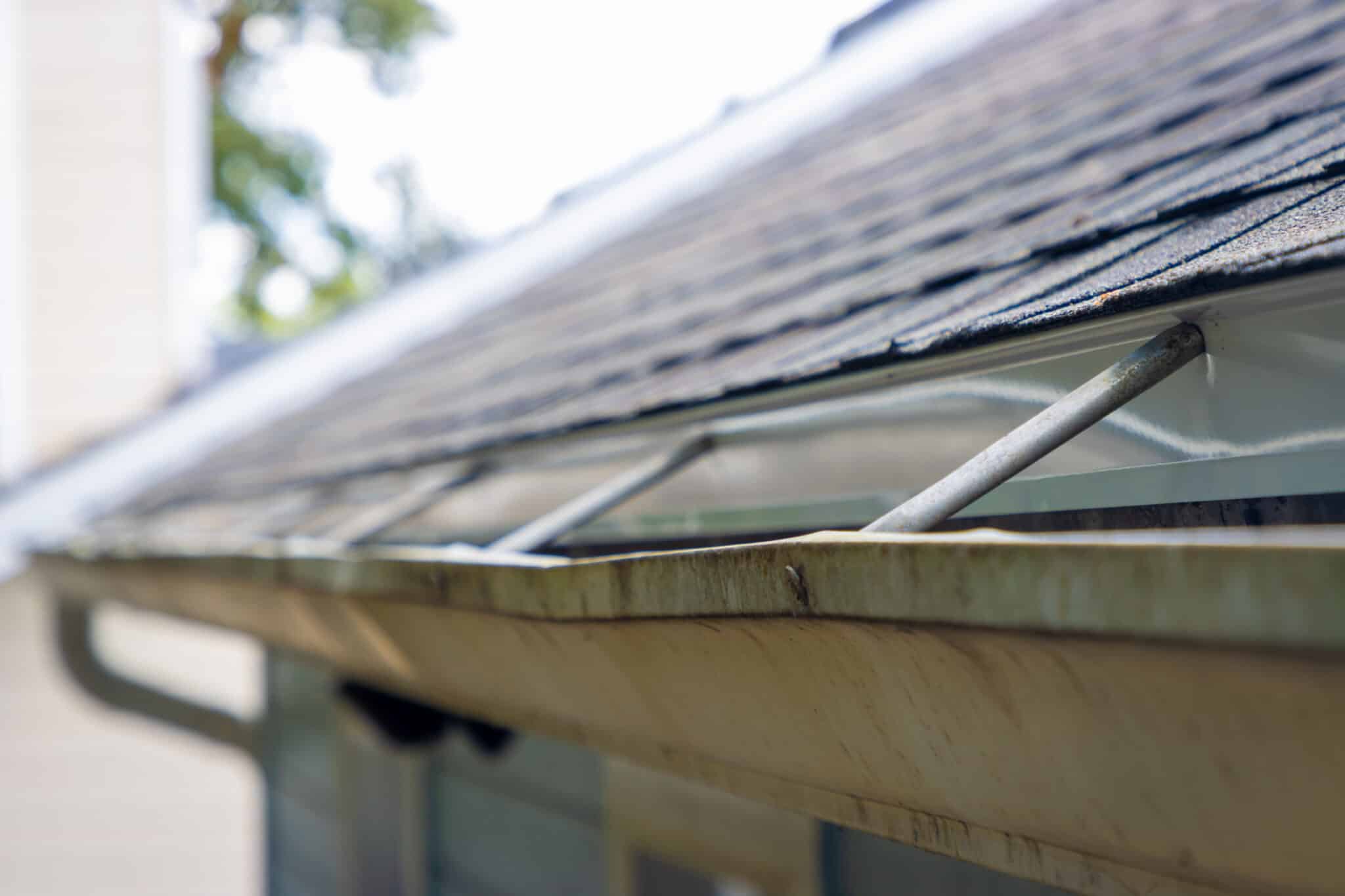 How To Repair Sagging Gutters