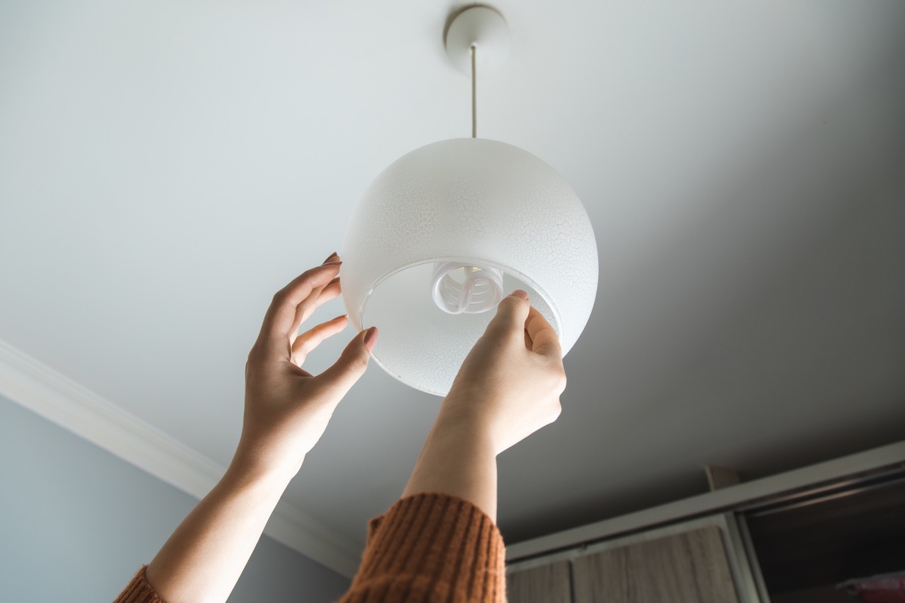 How To Replace Ceiling Light Fixture