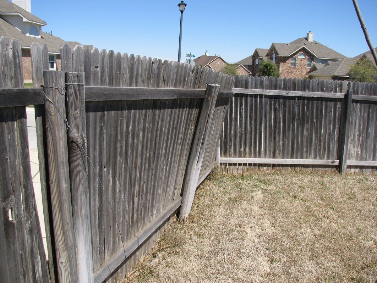 How To Replace Wood Fence