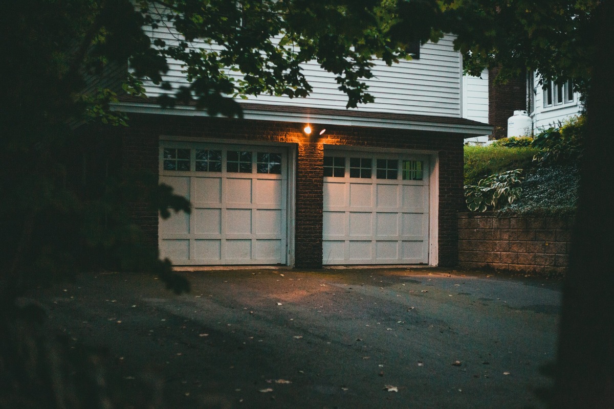 How To Reset Garage Door After Power Outage