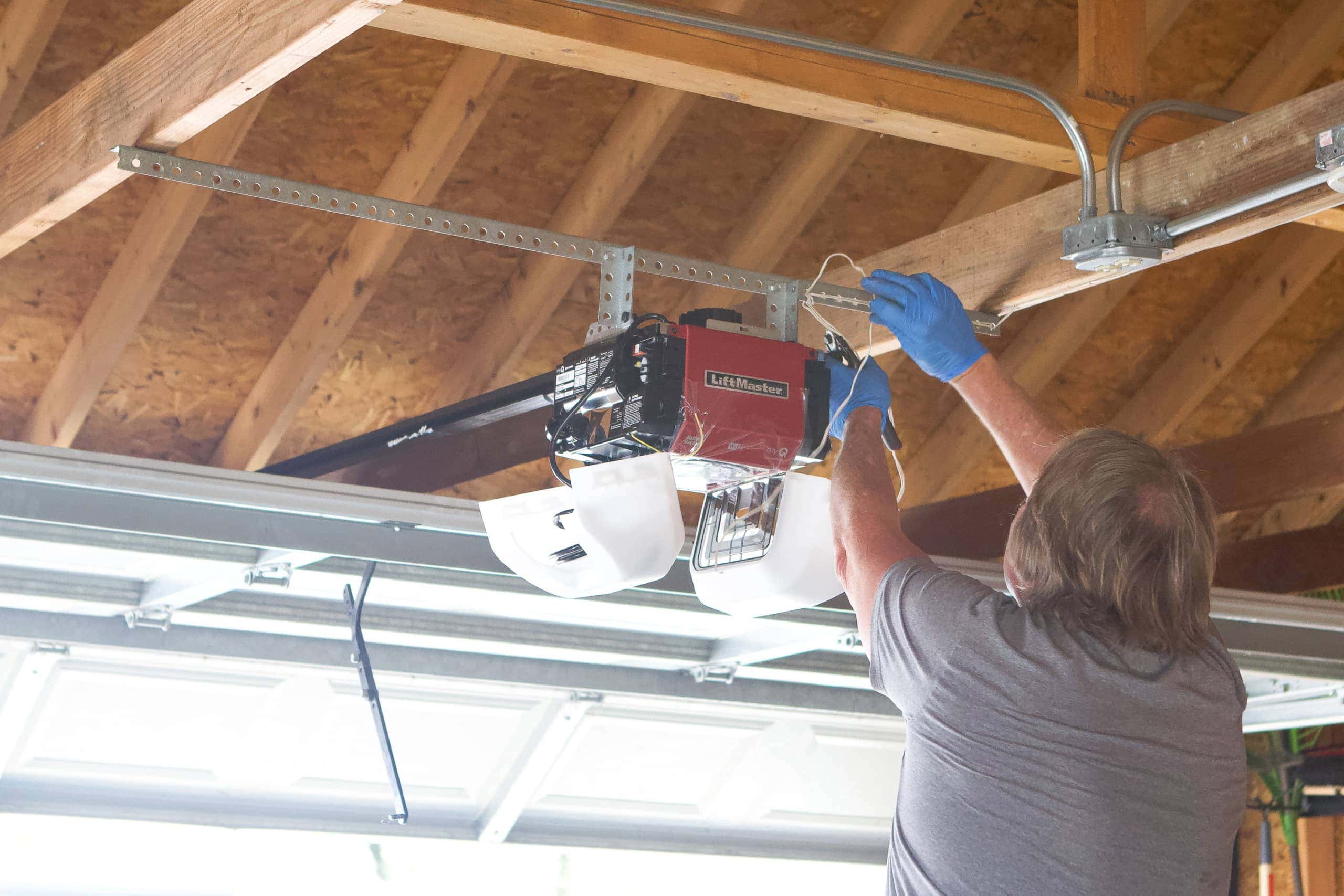 How To Set A Garage Door Opener | Storables