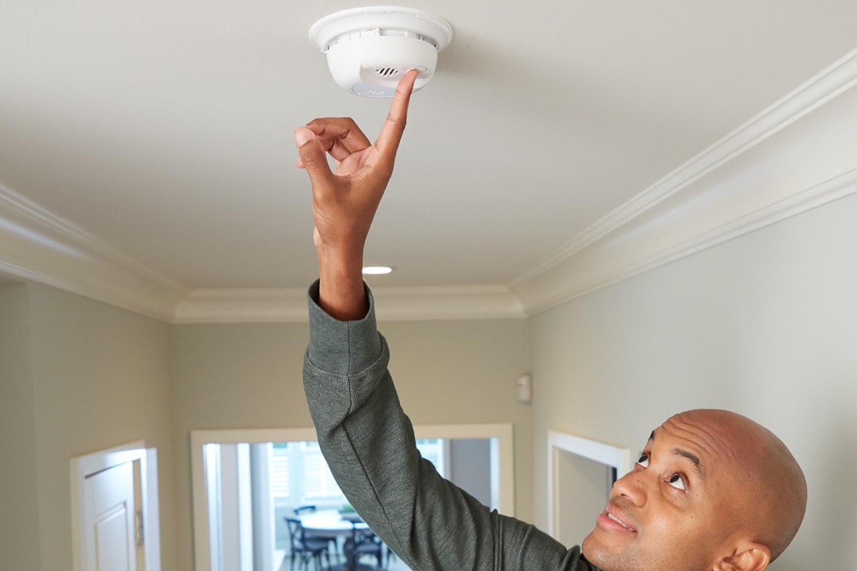 How To Stop Smoke Detector From Beeping