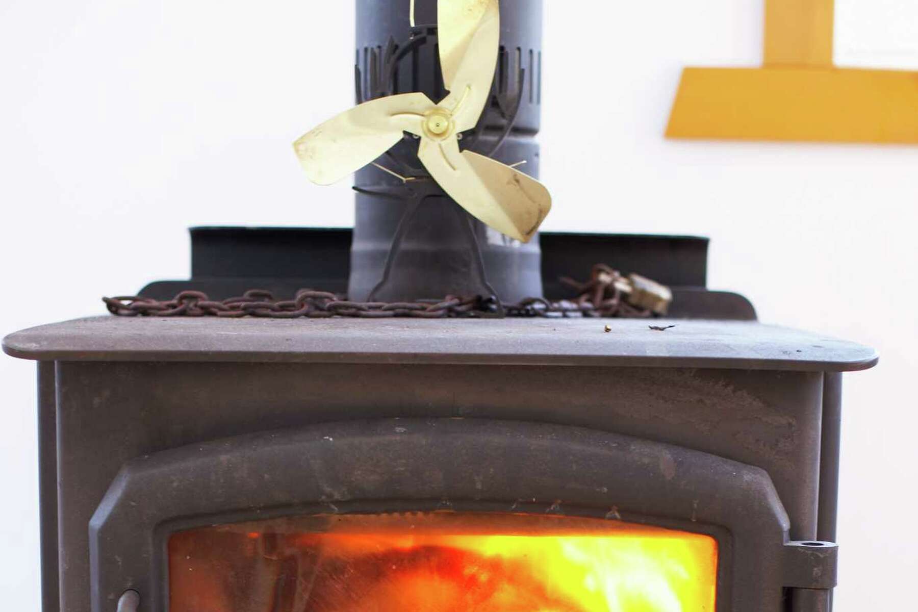 How To Stop Wind From Blowing Down Chimney