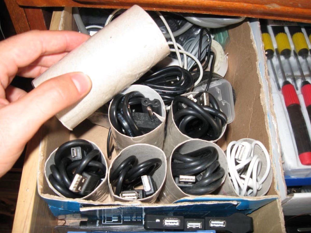 How To Store Cables And Cords