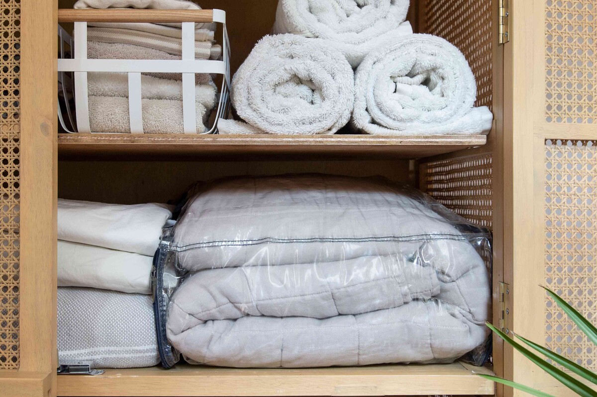 How To Store Extra Comforters