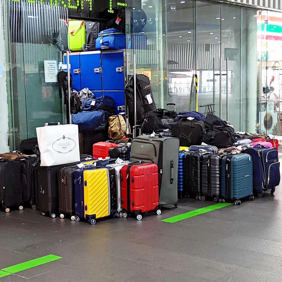 How To Store Luggage At Airport