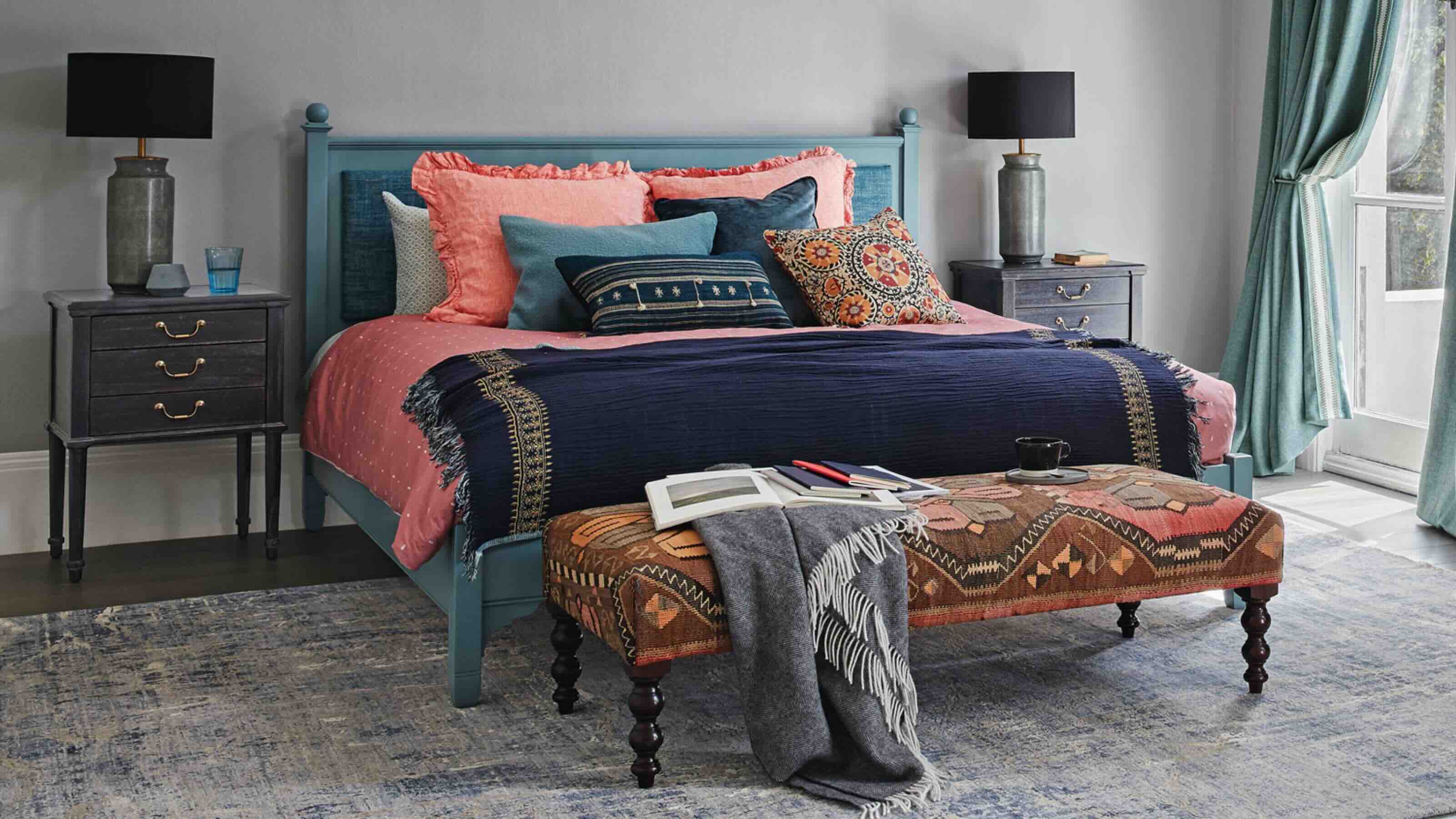 How To Style Pillows On King Bed
