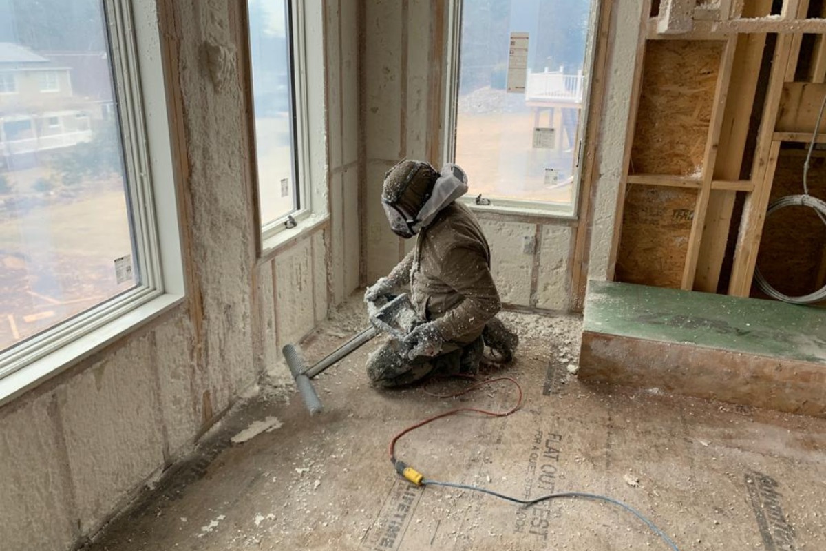 Should You Wear A Mask When Installing Insulation