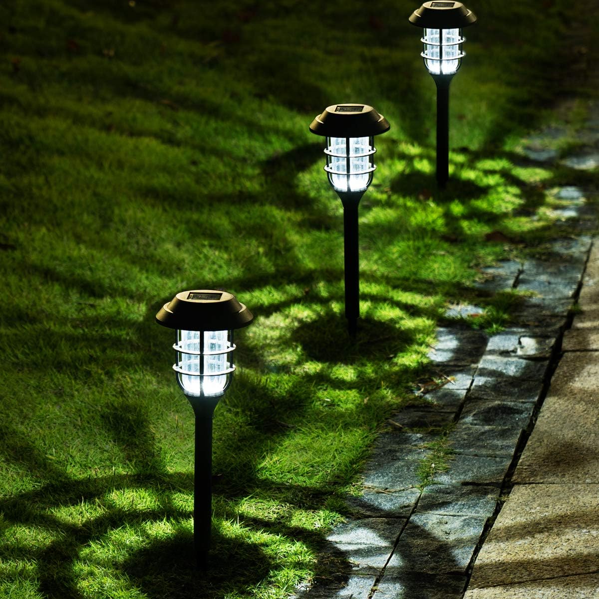 What Are The Best Outdoor Solar Lights For Driveway